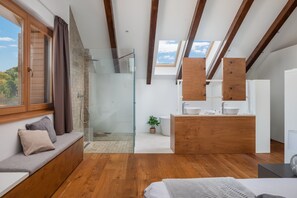 Hair dryer, towels - Luxury Villa Silence with Heated Pool (Šibenik)
