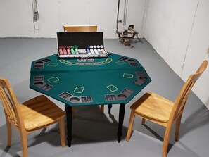 Games room - Entire Home (Shirley)