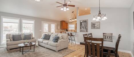 Smart TV, fireplace, video games, table tennis