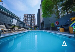 Piscine extérieure