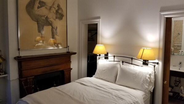 1 habitación, tabla de planchar con plancha, wifi y ropa de cama 