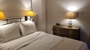 1 habitación, tabla de planchar con plancha, wifi y ropa de cama 