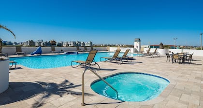 Beautiful Ocean Front 3 Bedroom, 3 Bath Condo