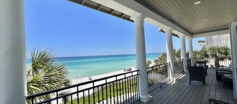 Largest gulf front deck on 30a! Walk to Seaside! 6kings! Bikes!