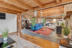 Älytelevisio, pöytäjalkapallopöytä, pöytätennispöytä