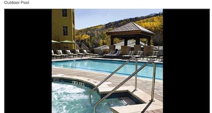 Ritz-Carlton Club, Vail Mountainside, 2 bedroom, 2.5 bath