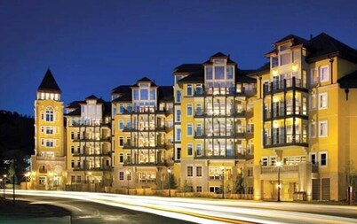 Ritz-Carlton Club, Vail Mountainside, 2 bedroom, 2.5 bath