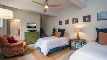 2 bedrooms, individually decorated, individually furnished, bed sheets