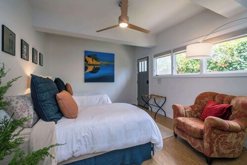 Chic Casita - Walk to Beach