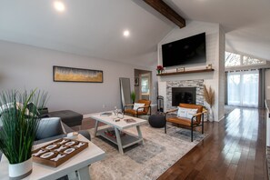 TV connectée, cheminée