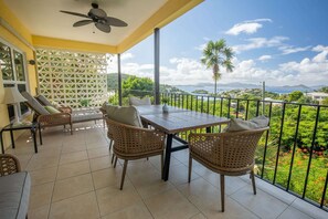 Outdoor dining - Alpha @Serendip Vacation Condos (Cruz Bay)