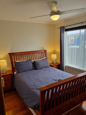 3 bedrooms, iron/ironing board, free WiFi, bed sheets