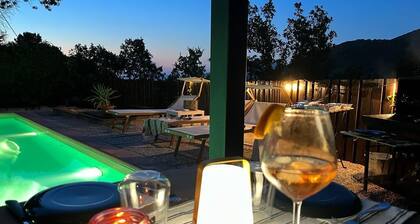 House with private pool for exclusive use among forests and hills, 8 km from Spoleto
