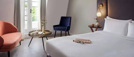 1 Schlafzimmer, hochwertige Bettwaren, individuell dekoriert