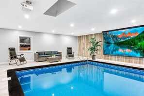 Piscine intérieure, piscine chauffée