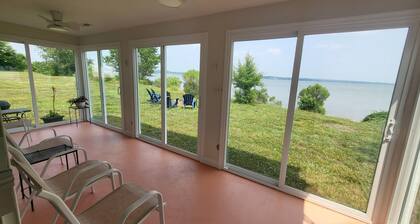 Bright and airy waterfront getaway