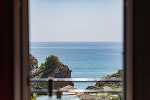 Interior - Rainbow mazonete, Pelekas beach, 40 meters from the sea (Κέρκυρα)