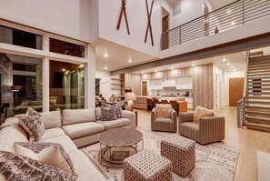 电视、壁炉、立体声音响、办公室