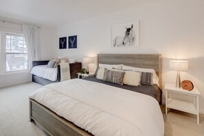 2 bedrooms, iron/ironing board, travel cot, WiFi
