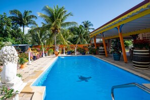 Utomhuspool