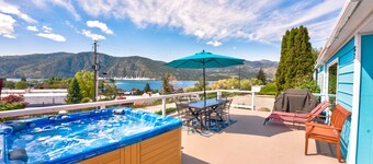 Lake View Home w/Hot Tub, 2 Blocks to Downtown Manson