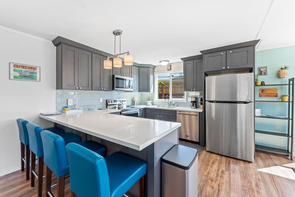 Fridge, microwave, oven, stovetop - Lake View Home w/Hot Tub, 2 Blocks to Downtown Manson (Manson)