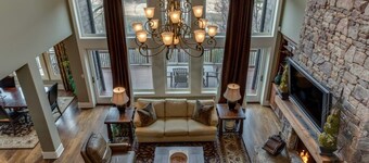 Expansive Golf Resort Home with Mountain Views - Family Friendly