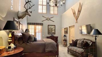 3 bedrooms, desk, iron/ironing board, free WiFi