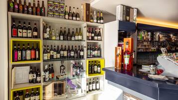 Bar (in der Unterkunft)