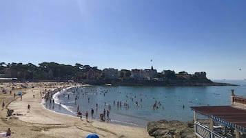 Vlak bij het strand