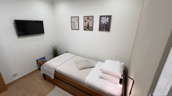 1 bedroom, free WiFi, bed sheets