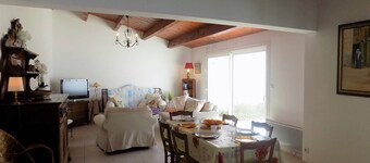 La Palmyre - TREMIERES -TERRACED VILLA - CLOSE TO BEACH and CENTER