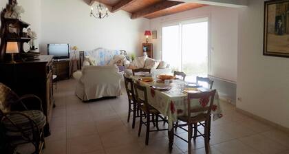 La Palmyre - TREMIERES -TERRACED VILLA - CLOSE TO BEACH and CENTER