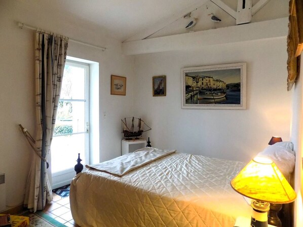2 bedrooms