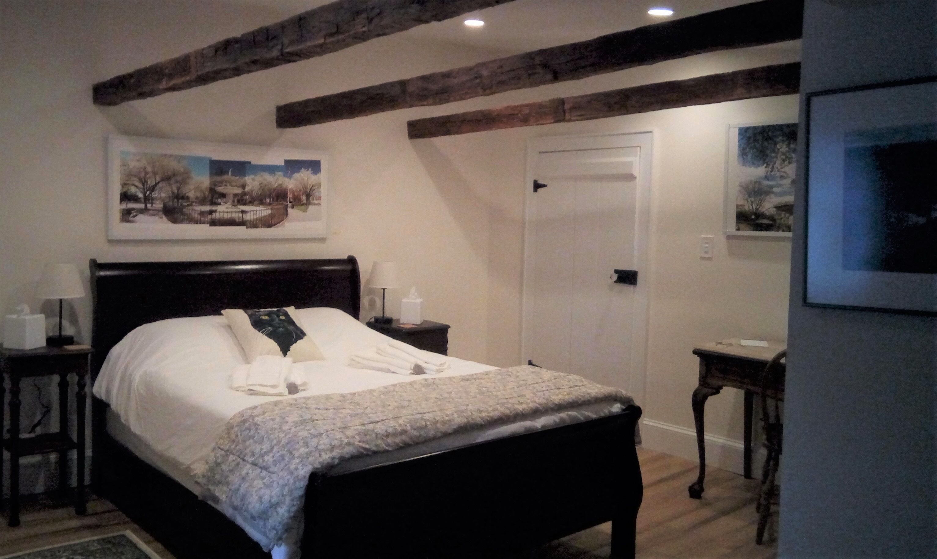 3 chambres, fer et planche à repasser, Wi-Fi, draps fournis