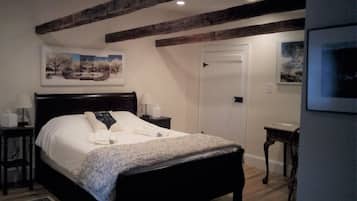 3 chambres, fer et planche à repasser, Wi-Fi, draps fournis