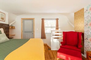 1 bedroom, iron/ironing board, free WiFi, bed sheets - Luxurious Serene Loft Cabin with Hot-Tub in the Heart of the Catskills (Catskill)