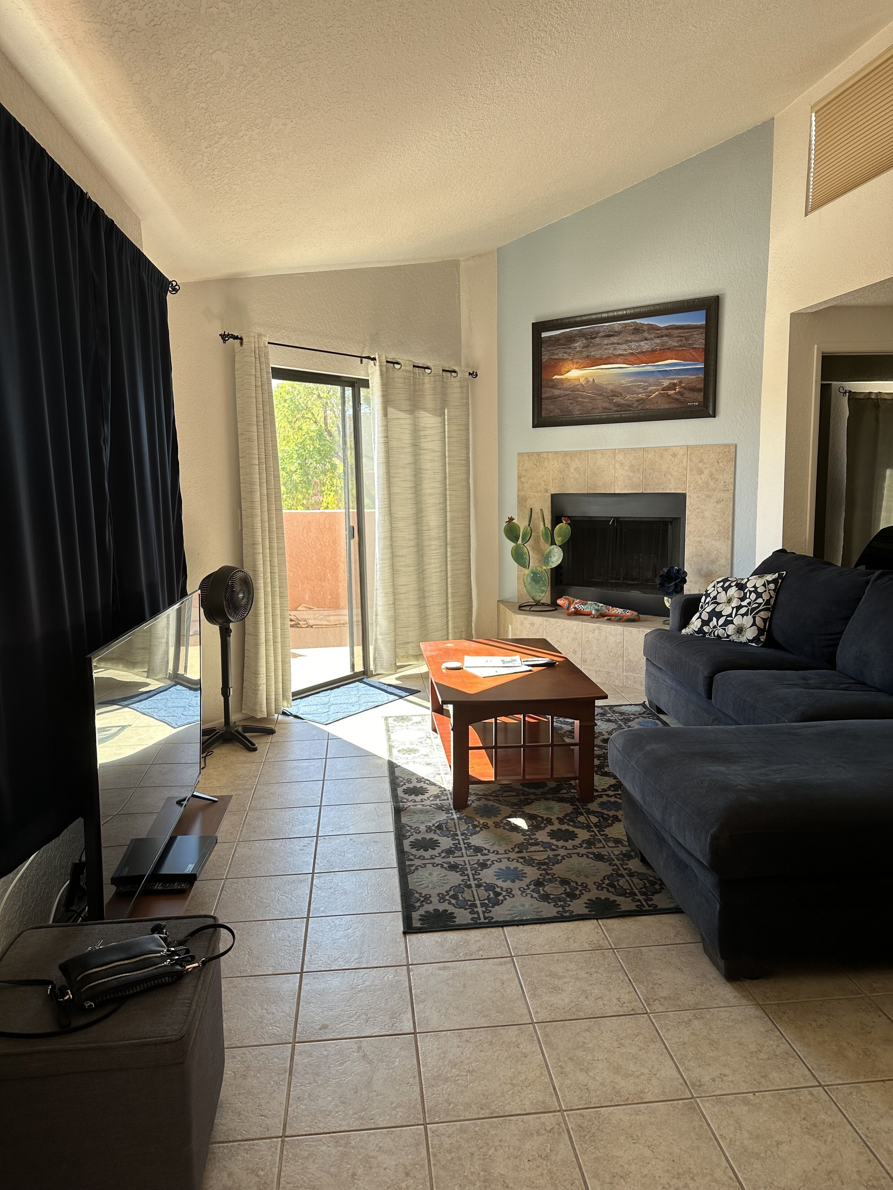 Clean - Cozy - Condo - Nestled in the Foothills