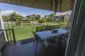 Outdoor dining - MERIDIONAL FLAT CARNEIROS  (Tamandare)