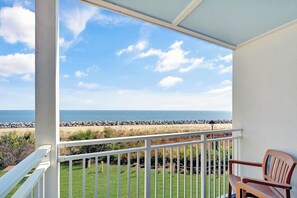 Property grounds - Just steps to the beach - Villa 107! (Jekyll Island)