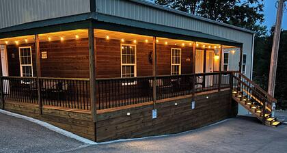 Grand Rivers, KY - Unit A - Cozy getaway with Cabin Charm near KY & Barkley Lake