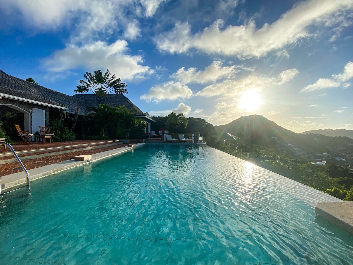 Villa Chanticleer — Modern Luxury
