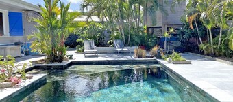 LUXURY SWIMMING POOL & GARDEN near the East Cape lagoon