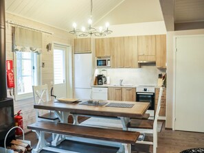 Réfrigérateur, micro-ondes, lave-vaisselle