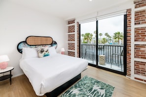 1 habitación, escritorio, wifi y ropa de cama