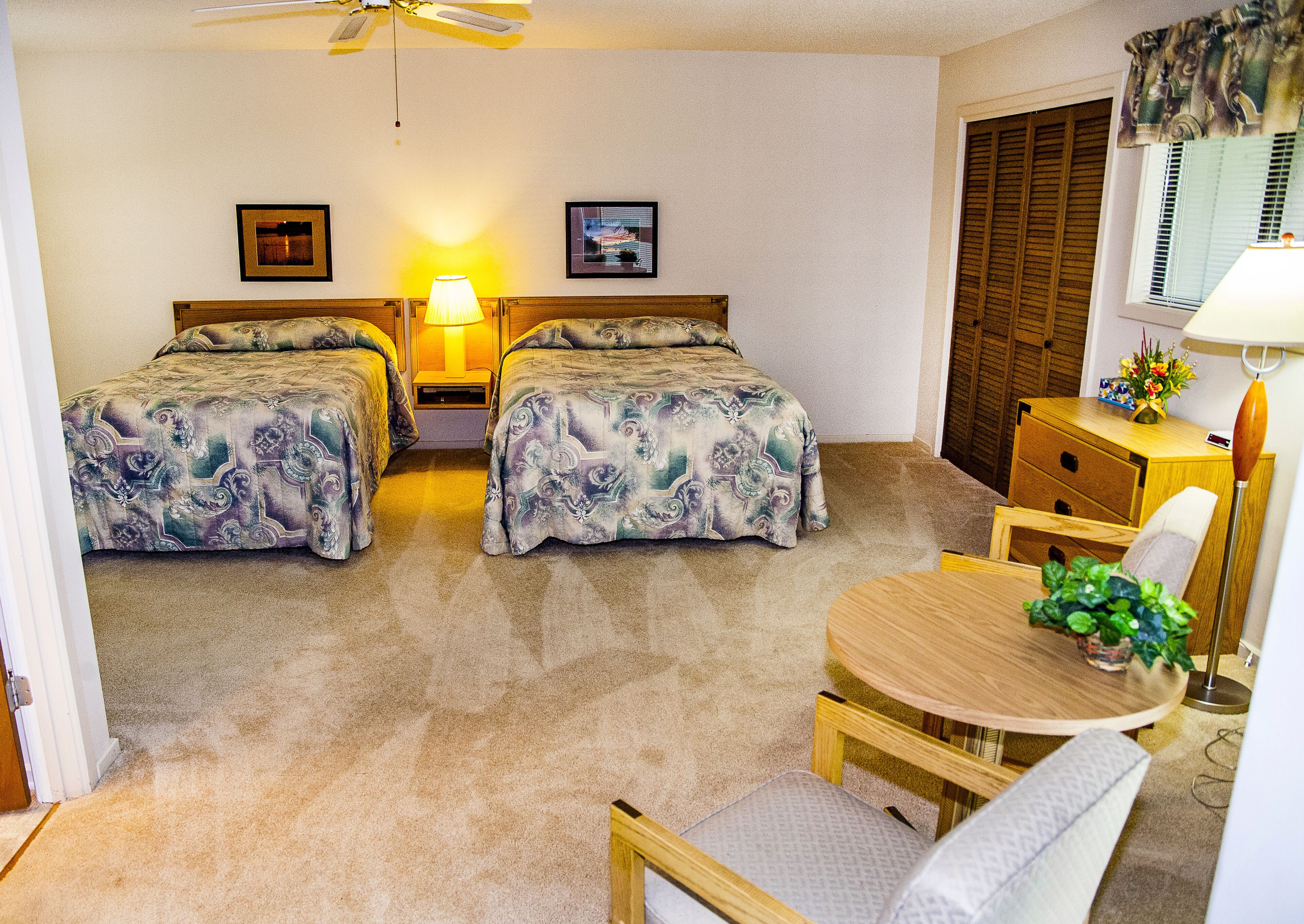 2 室のベッドルーム、アイロン / アイロン台、インターネット、ベッドシーツ