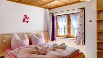 3 bedrooms, free WiFi, bed sheets