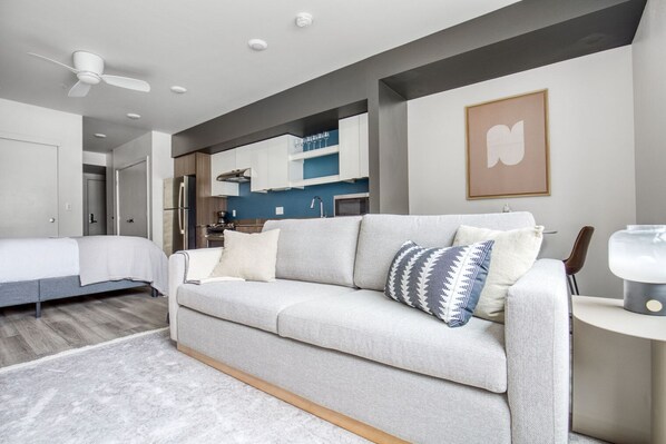 Fernseher, Stereoanlage