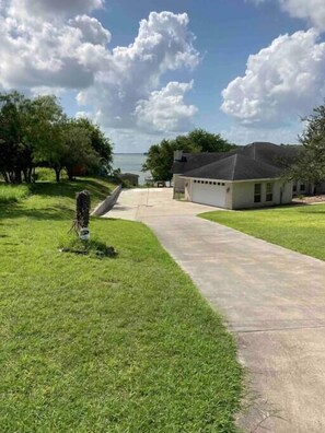 Property grounds - *All Inclusive* Lakefront Home and Retreat (Sandia)
