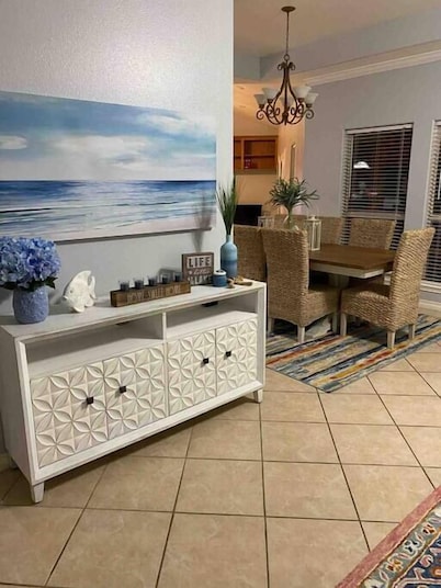 Charming Coastal Lakehouse *ALL INCLUSIVE*